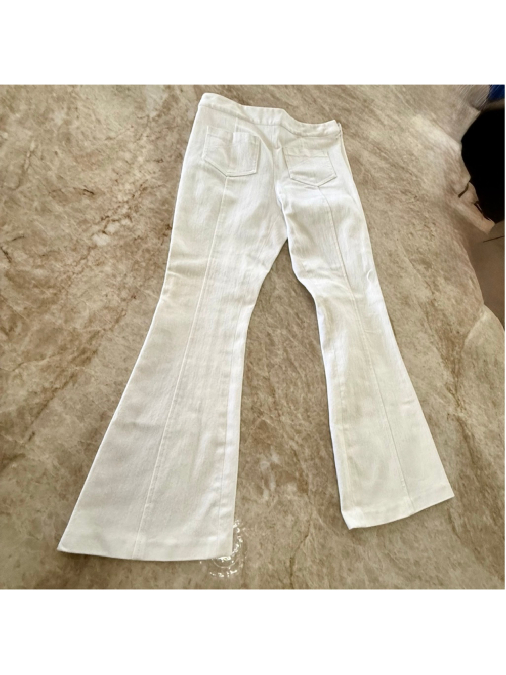 Cinq à Sept White stretch denim Flare & Wide Leg Pants Size 2